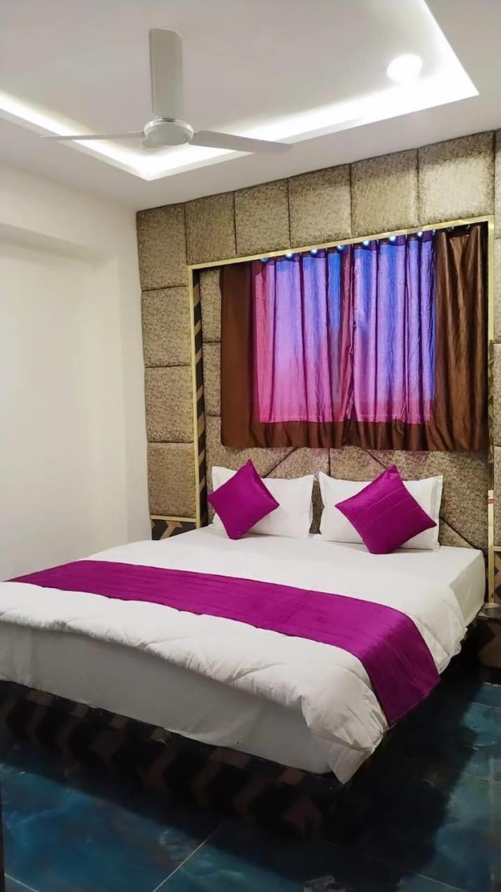 Hotel Karnavati 阿穆达巴 外观 照片