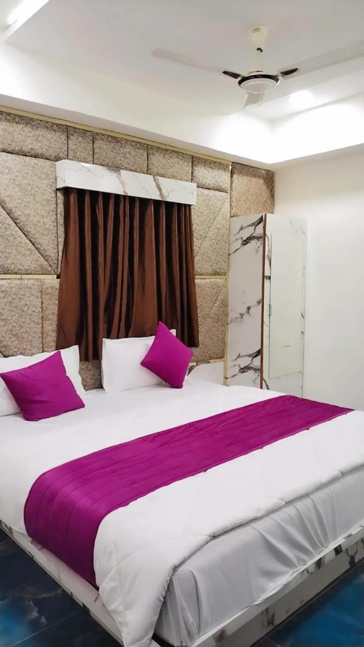 Hotel Karnavati 阿穆达巴 外观 照片