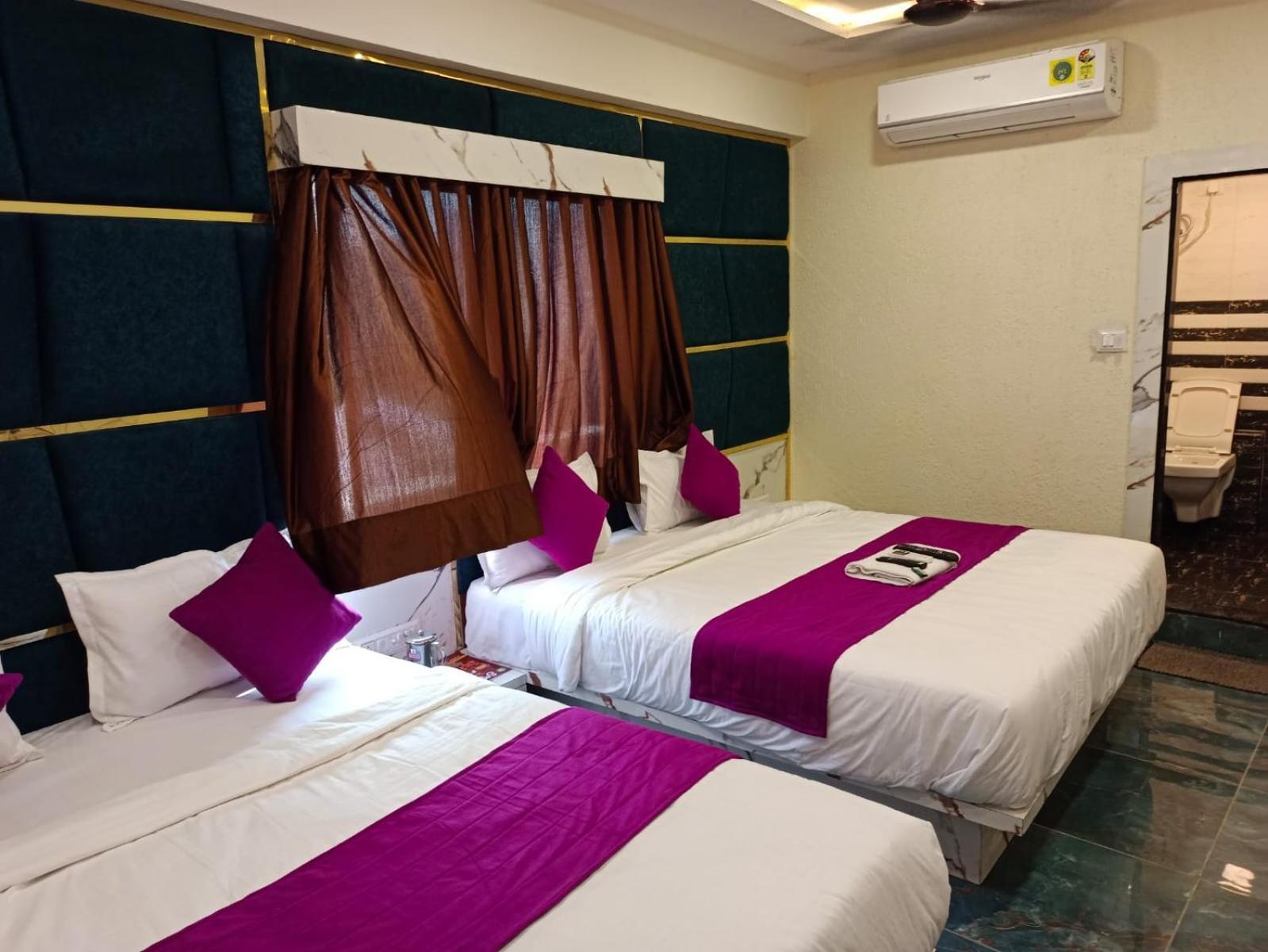 Hotel Karnavati 阿穆达巴 外观 照片