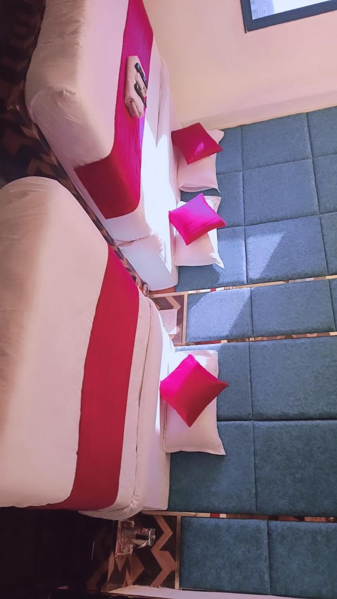 Hotel Karnavati 阿穆达巴 外观 照片